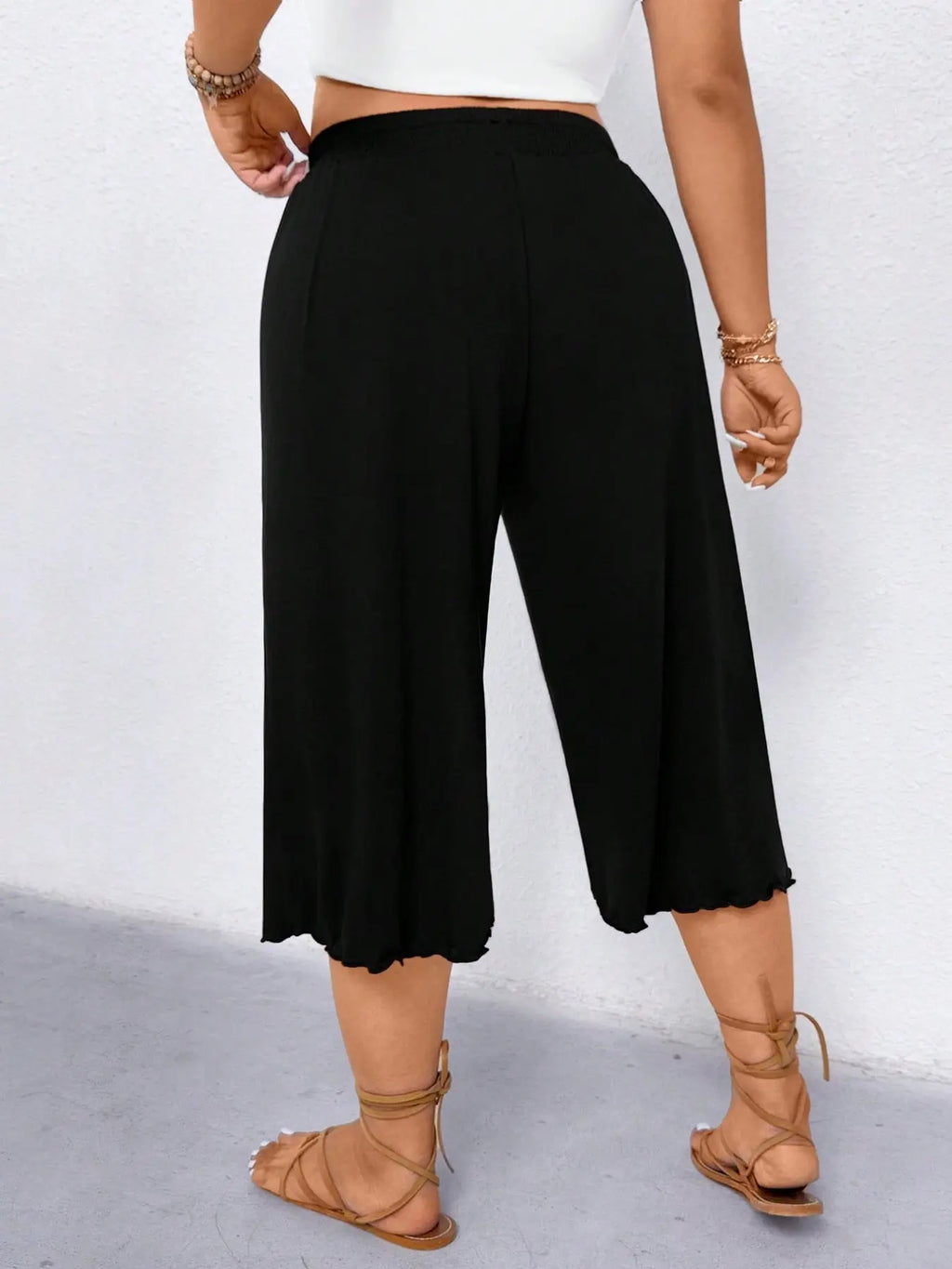 Women's Plus Size Wide Leg Capri Pants Scalloped Hem Culottes Smocked Elastic High Waist Cropped Trousers Casual Summer Lounge Flowy Trendy