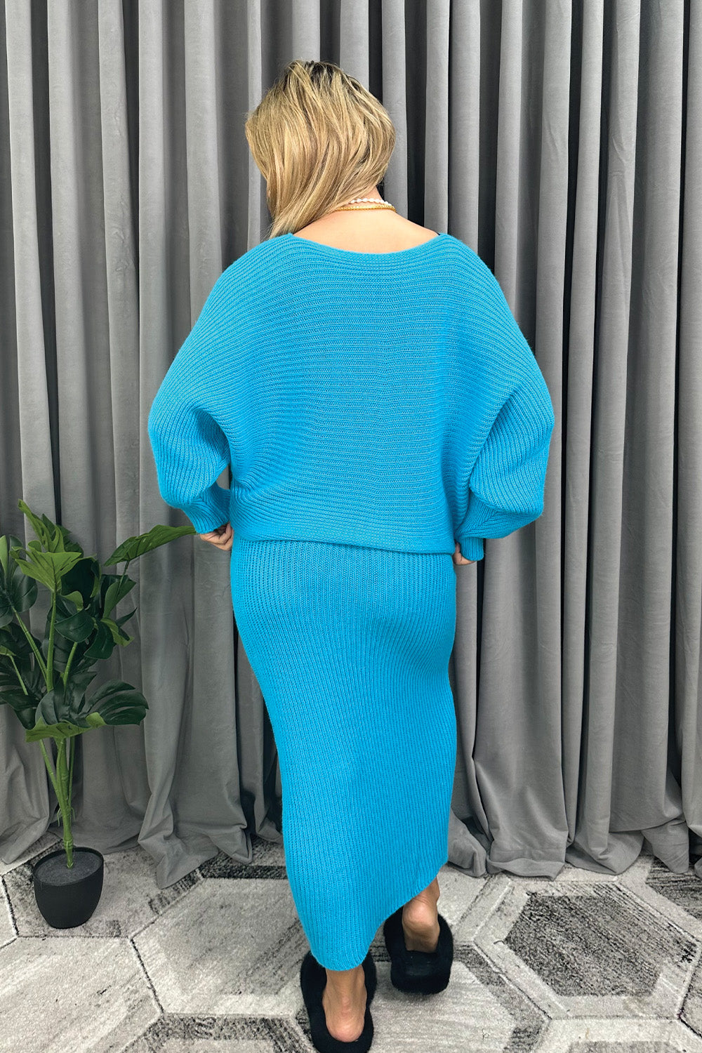 Cropped Batwing Jumper & Knitted Midi Skirt Set in Blue