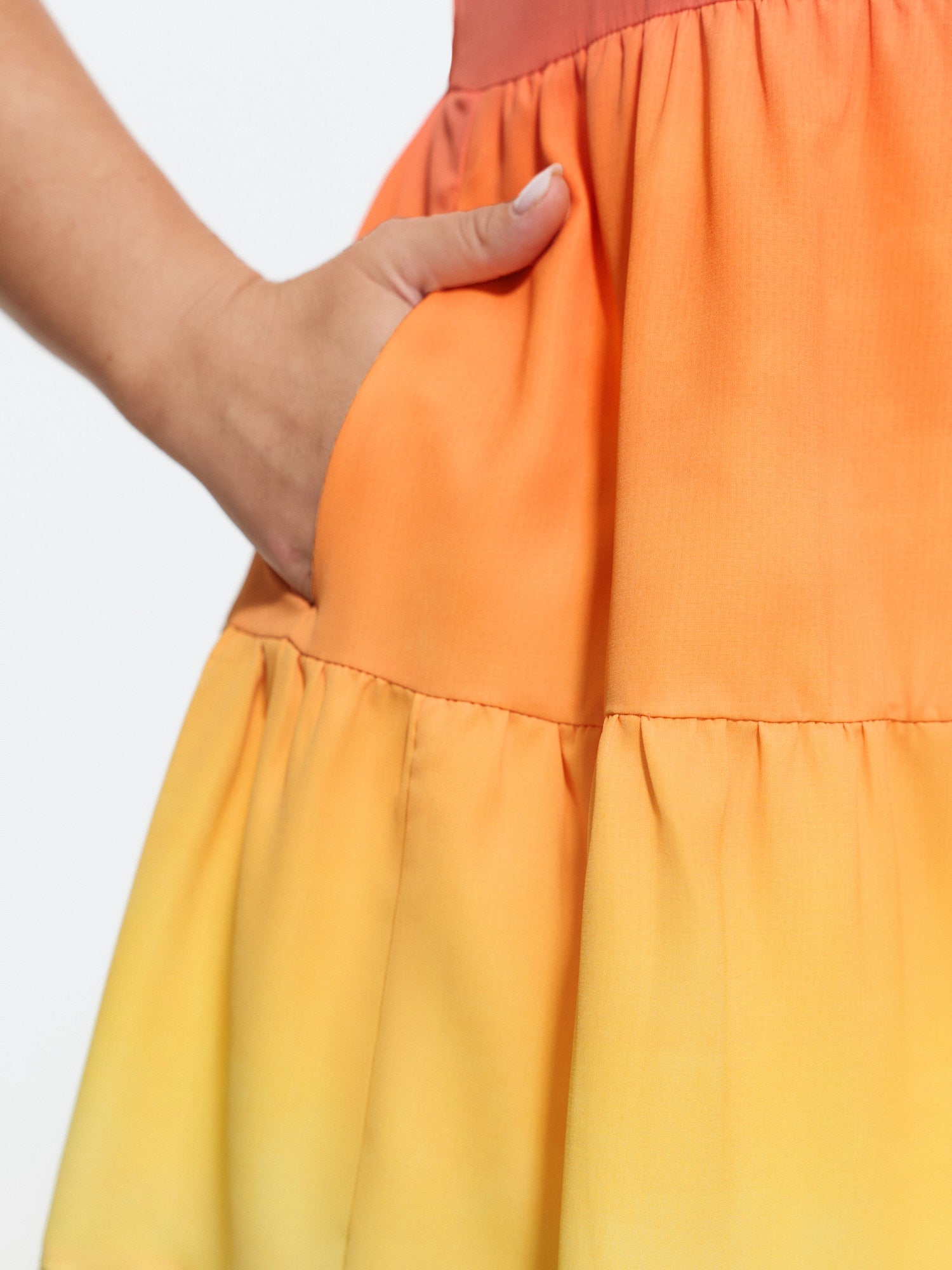 Color Contrast Tiered Pockets Midi Dress