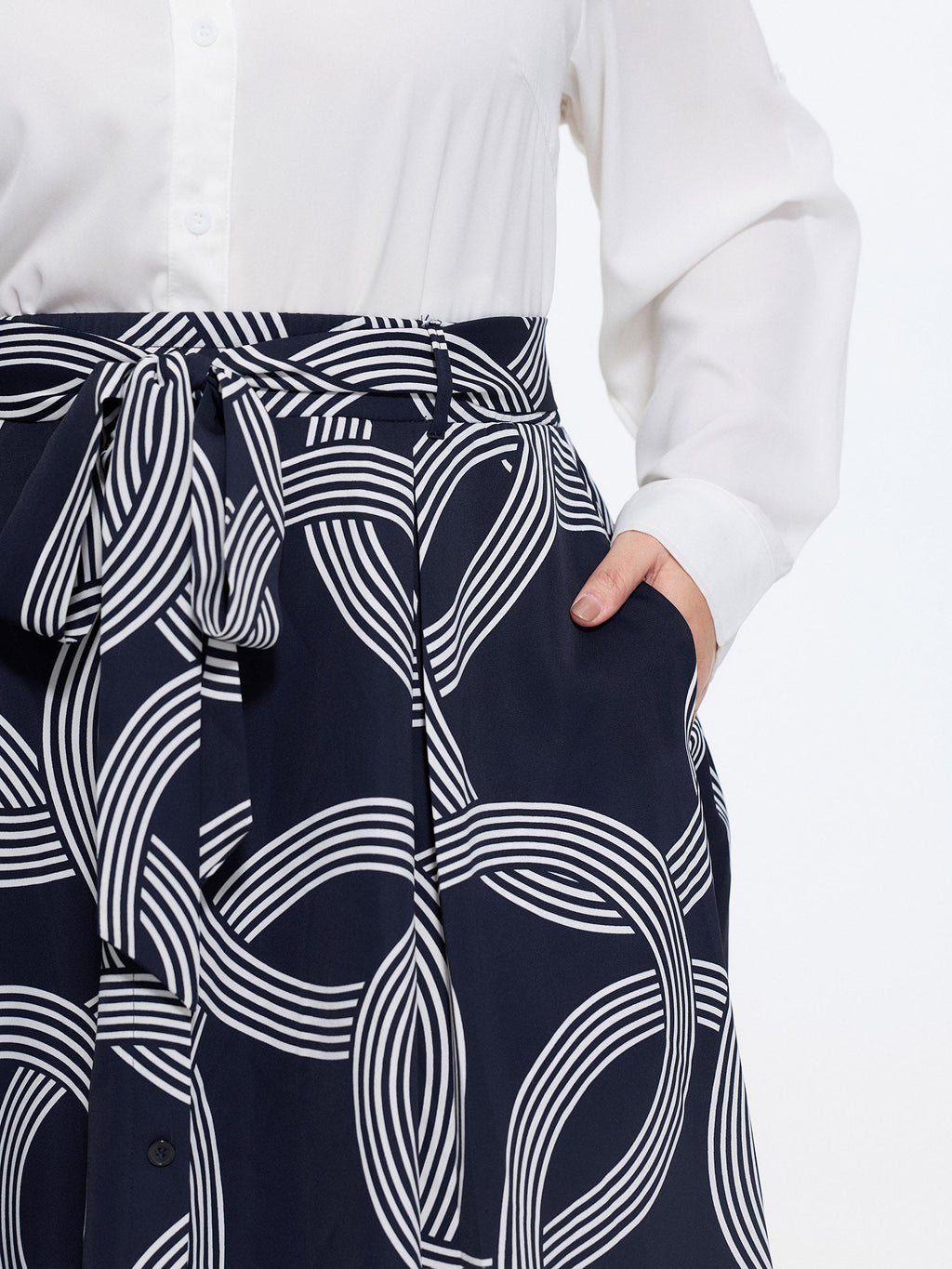 Abstract Print Waist-Tie Maxi Skirt