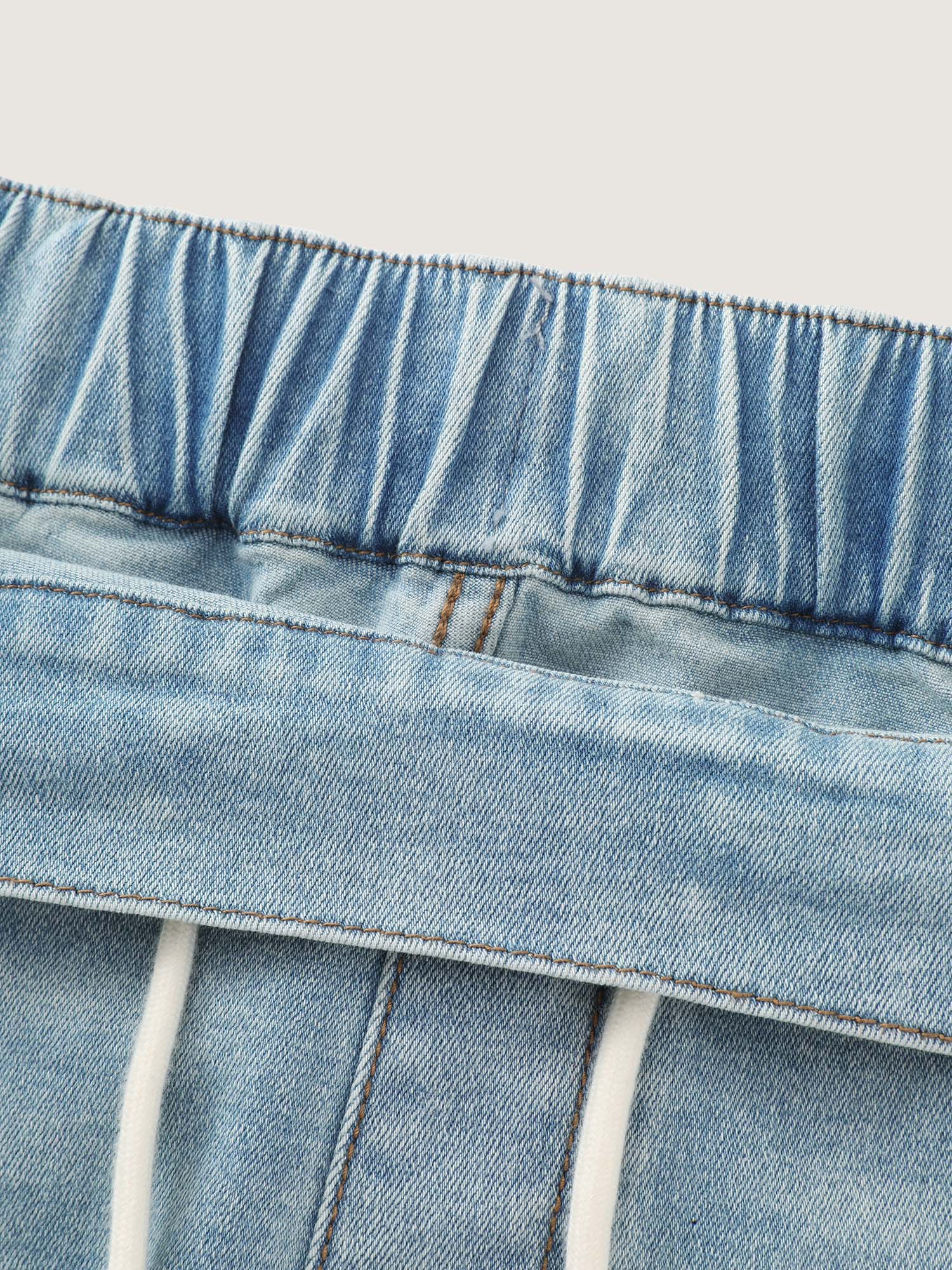 Stretchy Elastic Back Waist Straight-Leg Denim Shorts