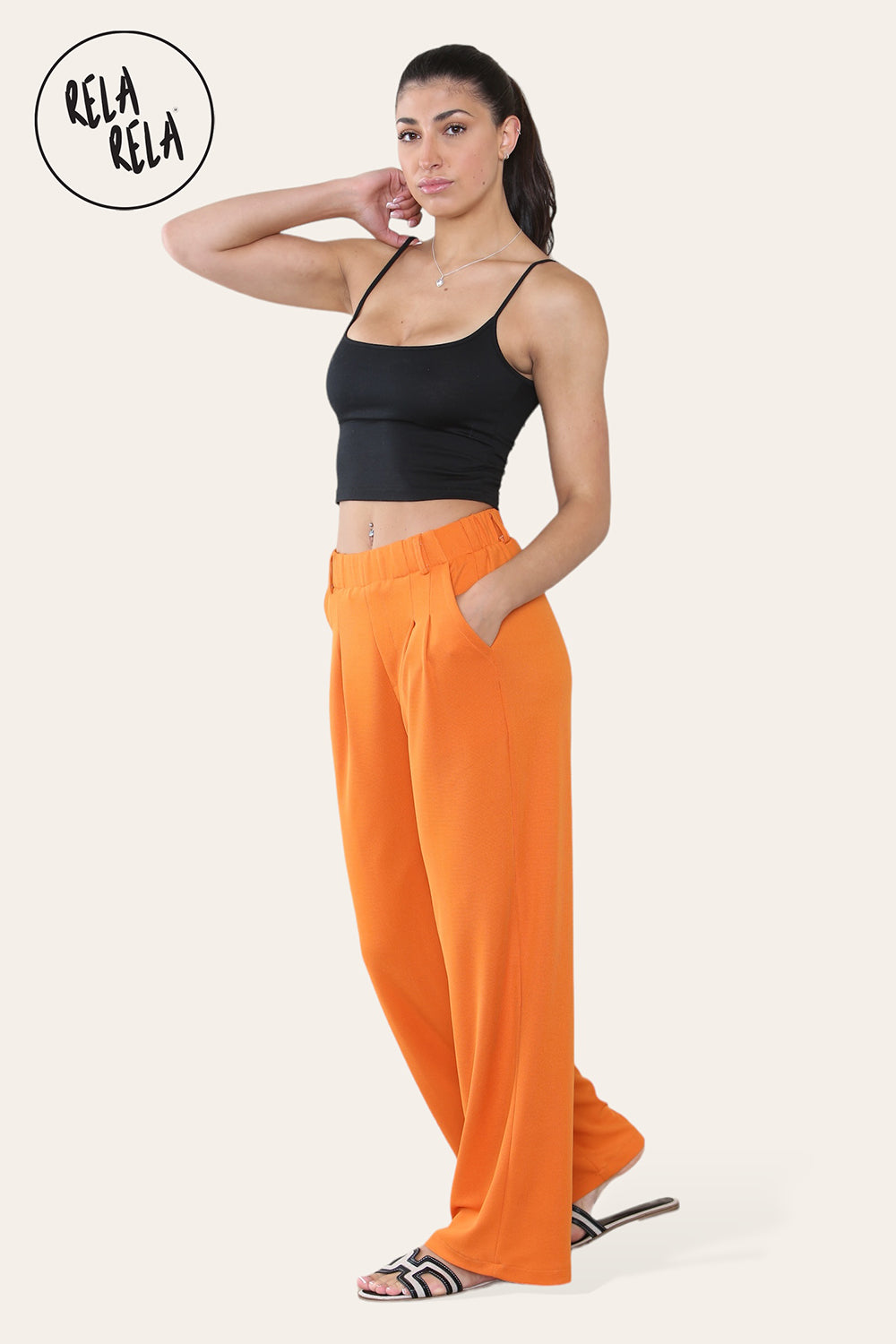 Womens Wardrobe Essential Stretchy Cropped Cami Top in Black