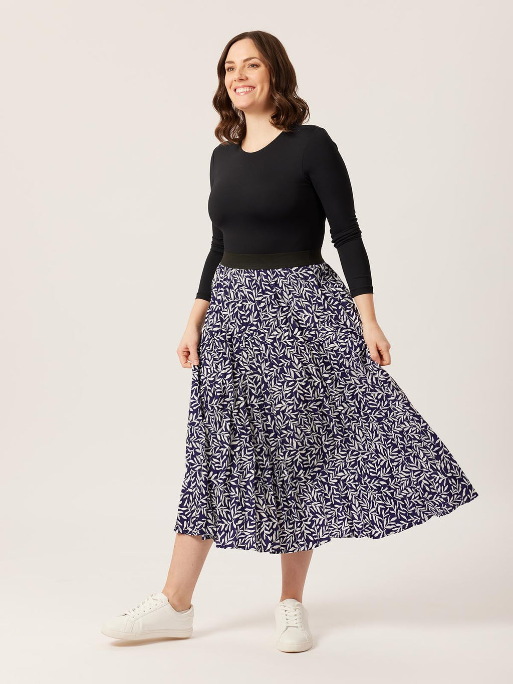 Gill - Pleated Skirt - Navy Abstract Leaf Print