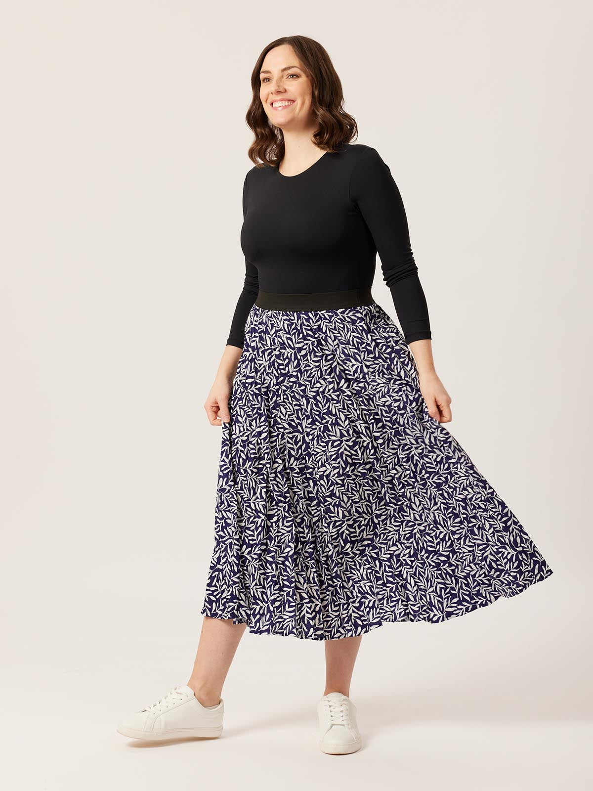 Gill - Pleated Skirt - Navy Abstract Leaf Print