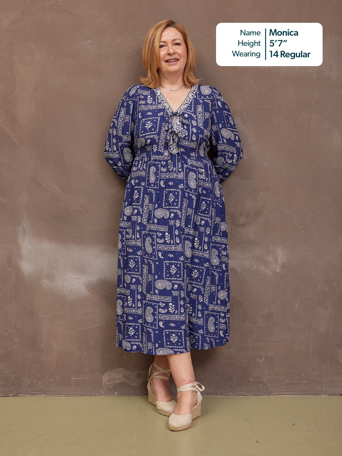 Naaila Paisley Dress - Navy