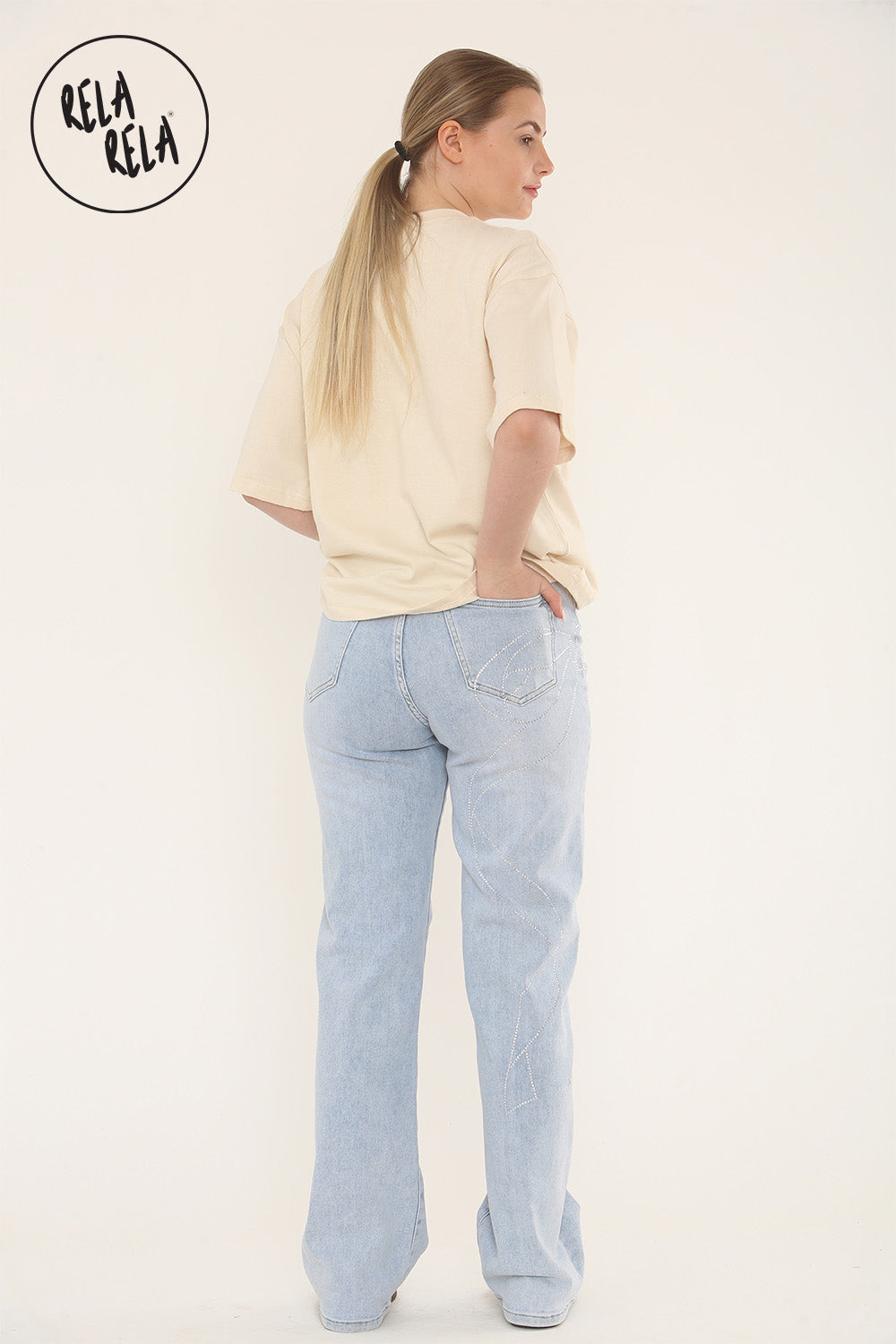 Viral Stretchy Relaxed Mid-Waist Rhinestone Bow Detail Jeans in Light Blue