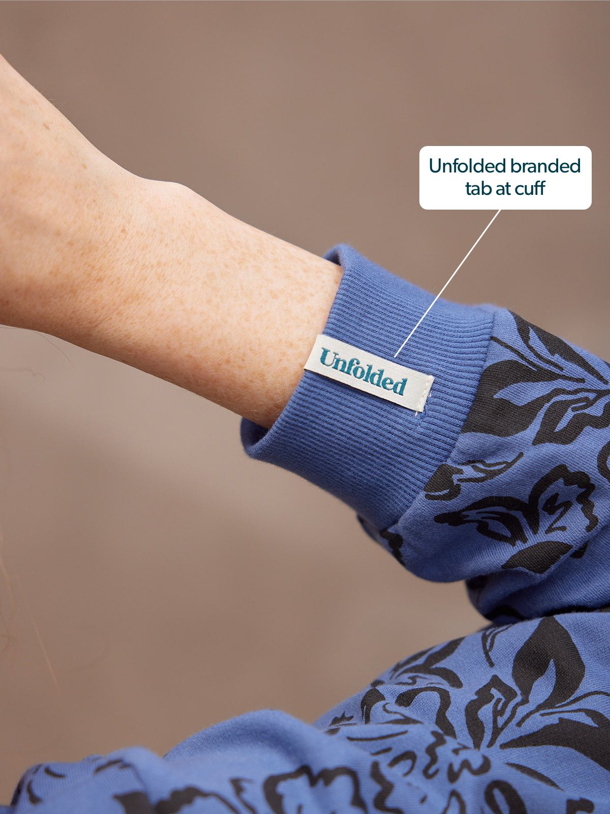 Piper Sweatshirt - Blue Floral Print