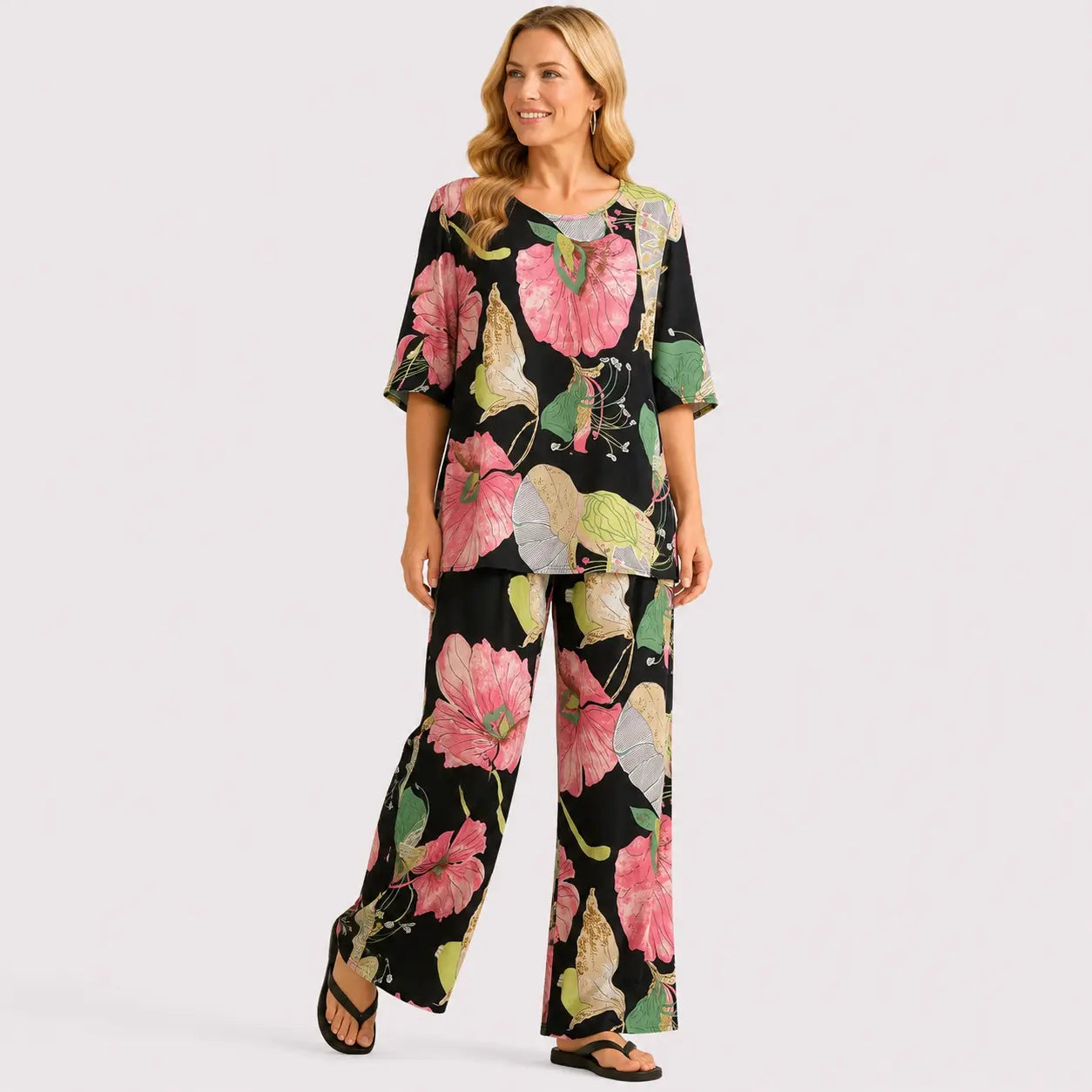 LADIES COMFORT LOUNGE CO-ORD SETS UPGRADED FRESH COOL FABRIB JUST MADE FOR MOST COMFORT SENSATION DURING SUMMER TIMES SUPER STRETCHY 3D PATTERNS VERSATILE FOR MOST VIBES ONE SIZE FITS ALL 12-24 PLUS SIZE LADIES FASHION