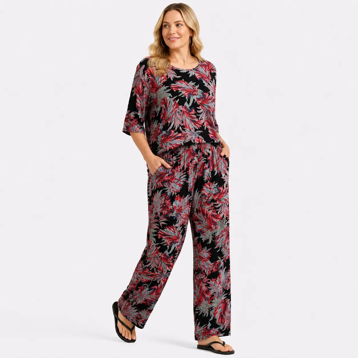 LADIES COMFORT LOUNGE CO-ORD SETS UPGRADED FRESH COOL FABRIB JUST MADE FOR MOST COMFORT SENSATION DURING SUMMER TIMES SUPER STRETCHY 3D PATTERNS VERSATILE FOR MOST VIBES ONE SIZE FITS ALL 12-24 PLUS SIZE LADIES FASHION
