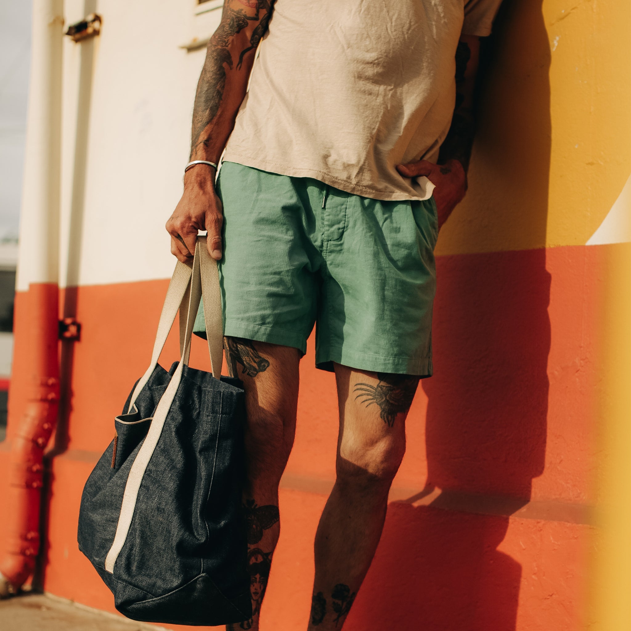 The Apres Short in Ocean Pinwale