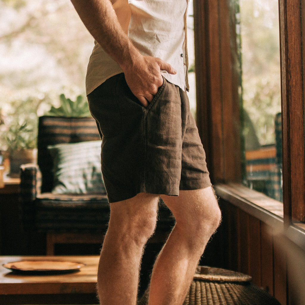The Apres Short in Espresso Hemp