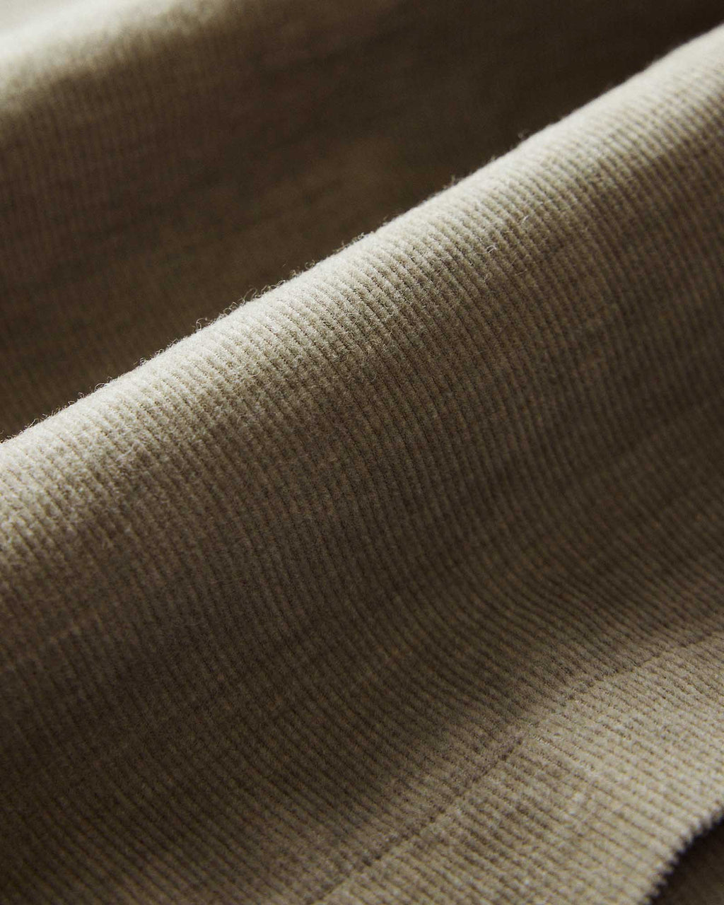 The Apres Short in Heather Moss Pincord