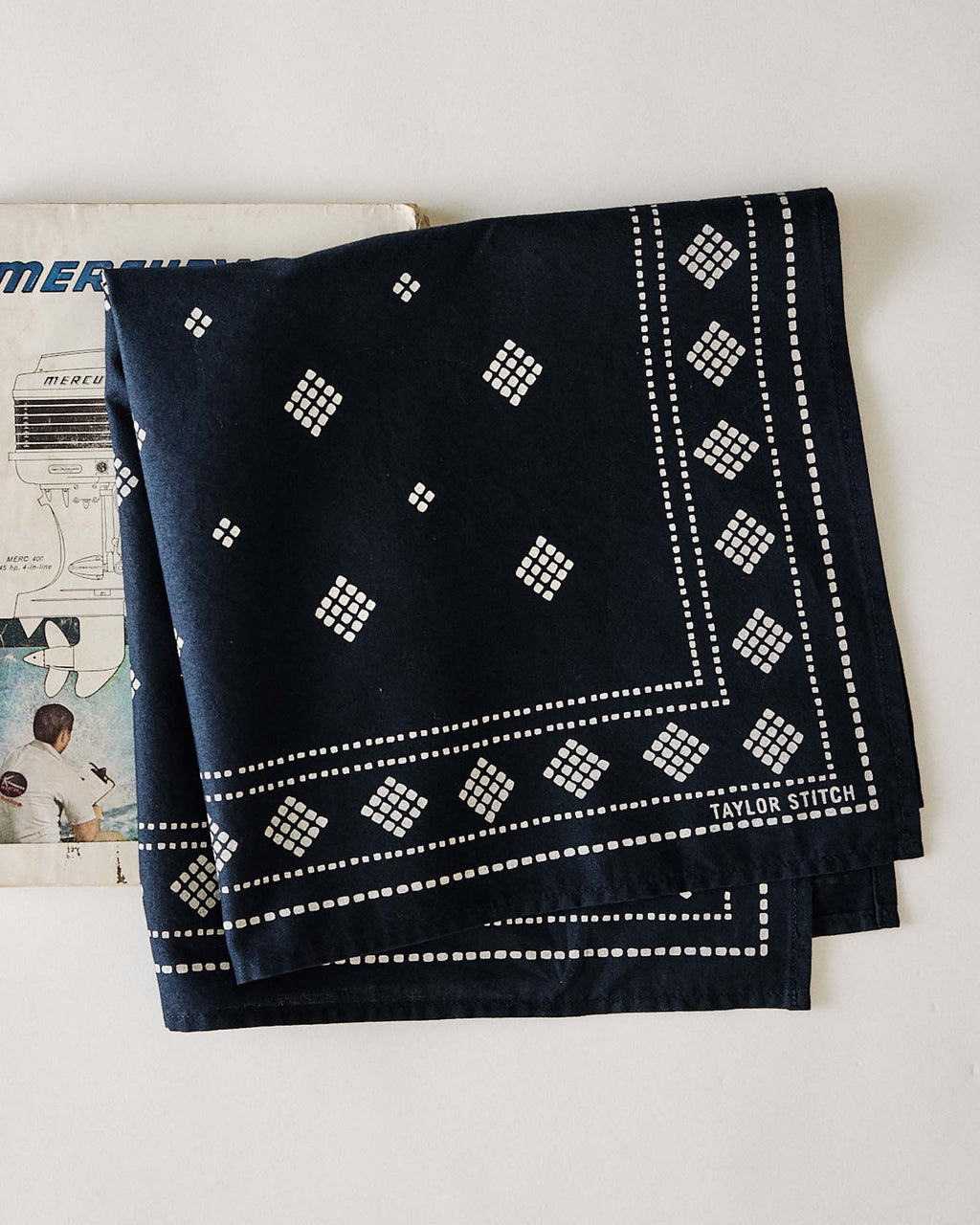 The Bandana in Navy Diamond
