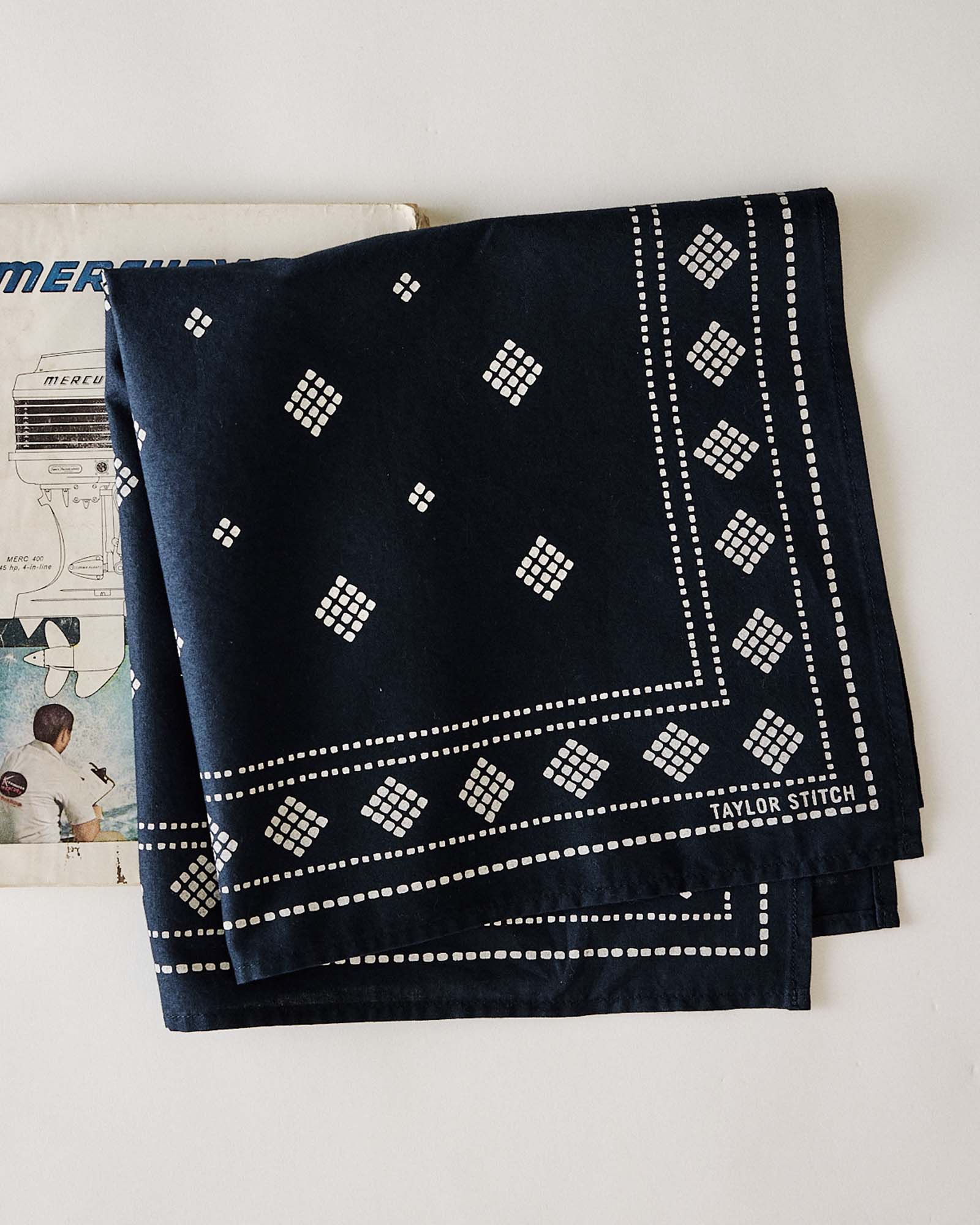 The Bandana in Navy Diamond