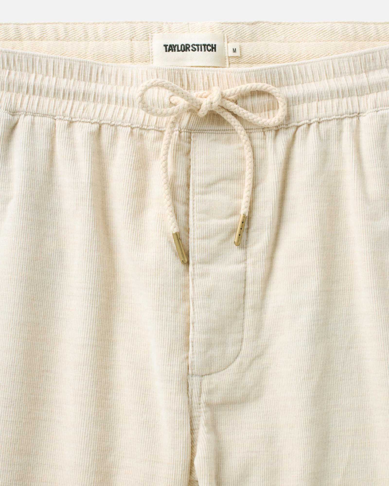 The Apres Short in Heather Oat Pincord