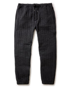 The Apres Pant in Heather Coal Quilted Jersey
